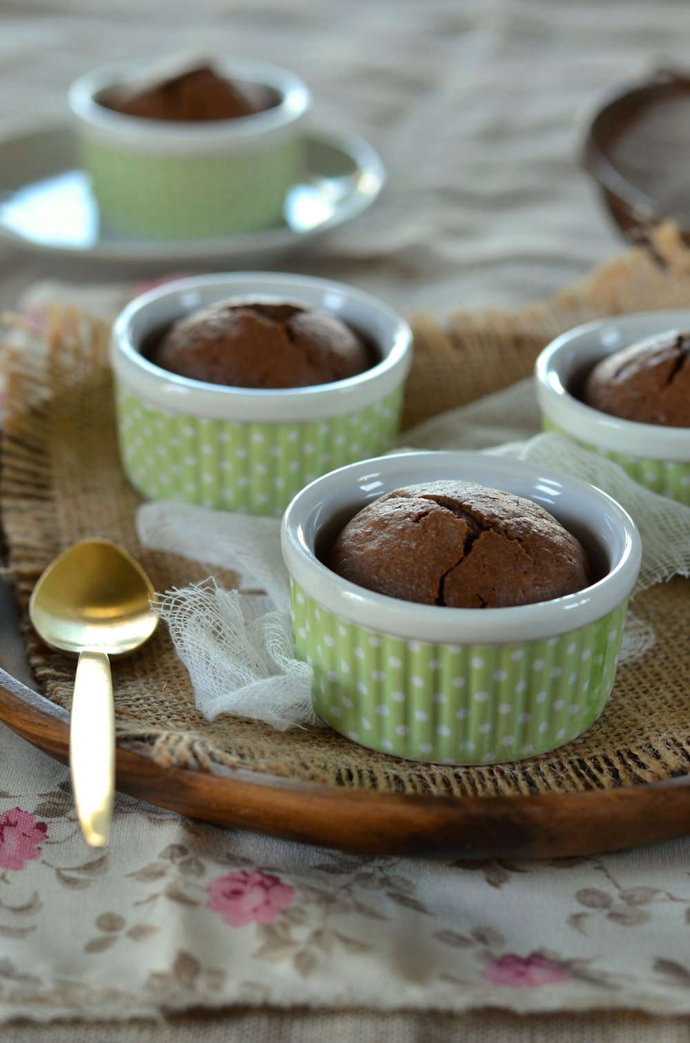 Moelleux au chocolat à la purée d'amande et écorces d'orange